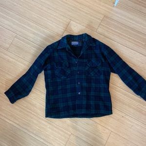 Vintage Pendleton woolen mills 100% pure wool, green and blue flannel, large